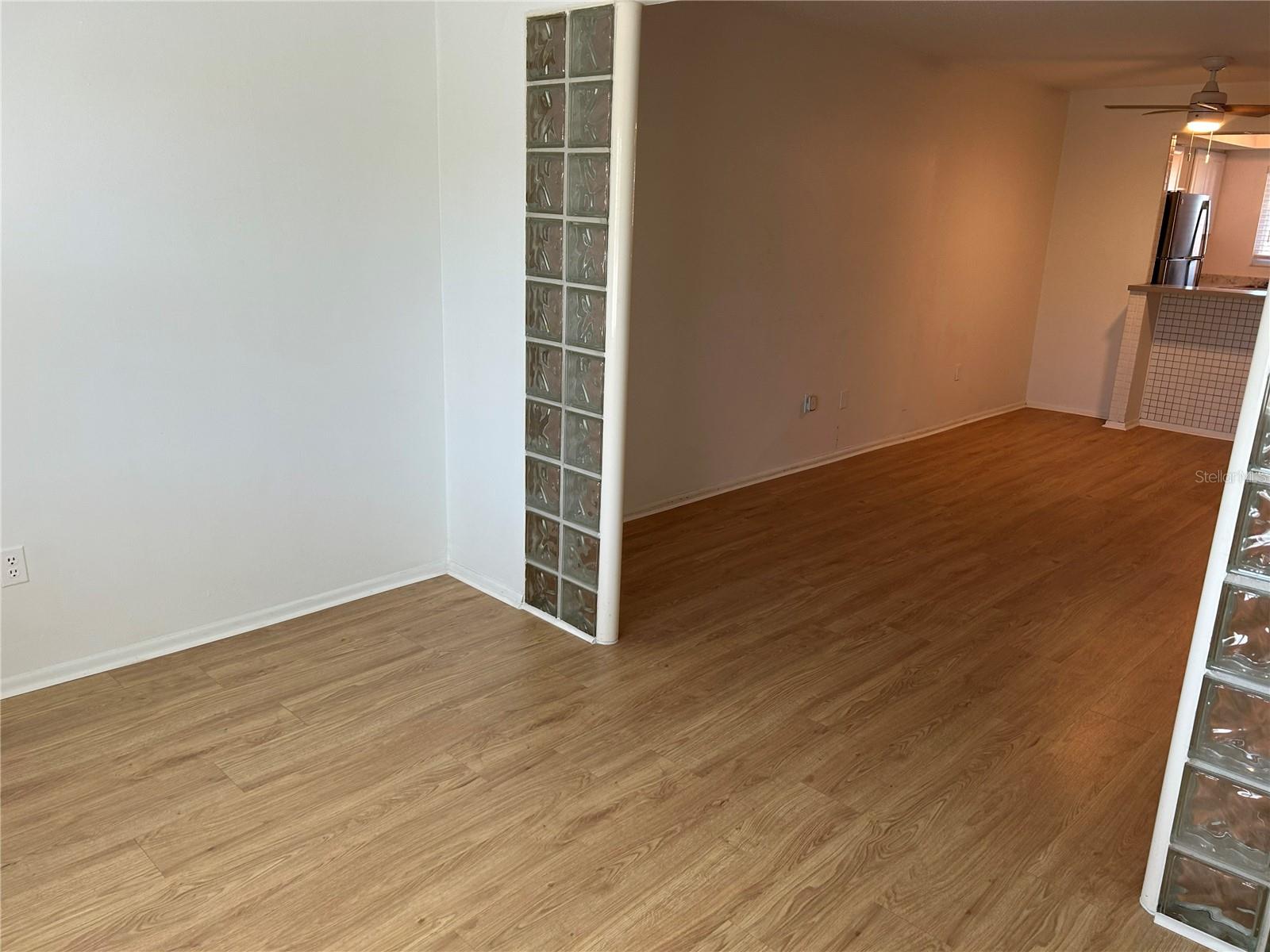 BAYSHORE ON THE LAKE APTS SEC 1 - Residential