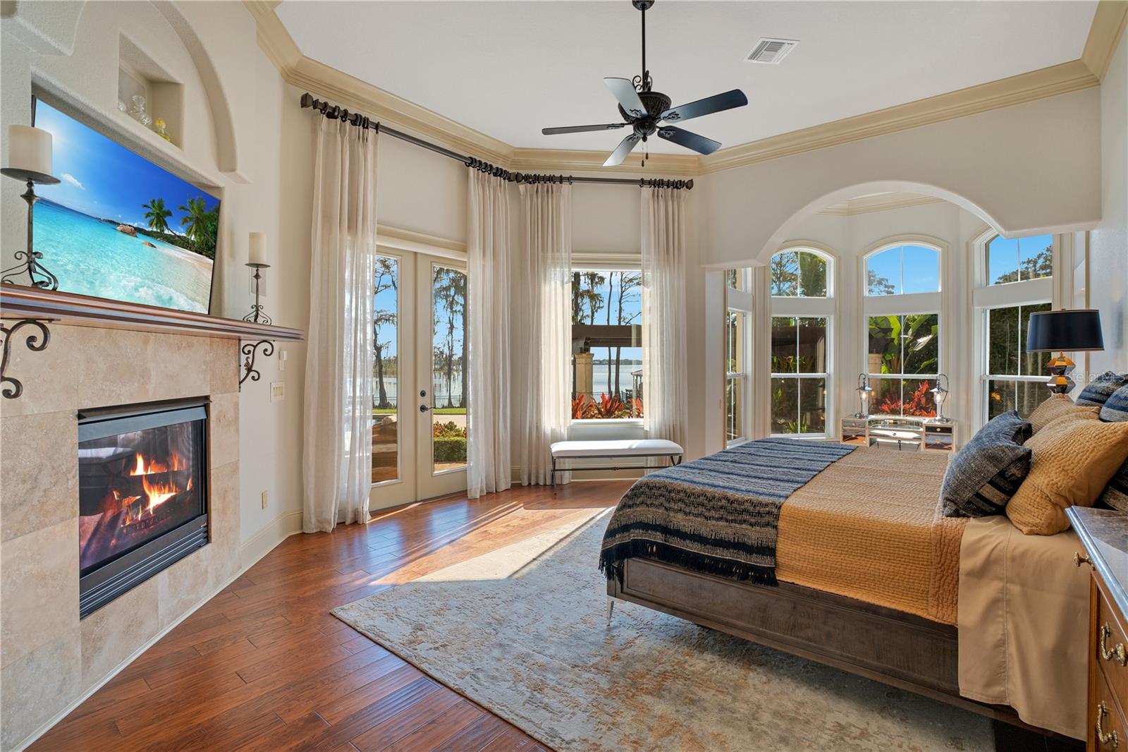 KEENES POINTE - Residential