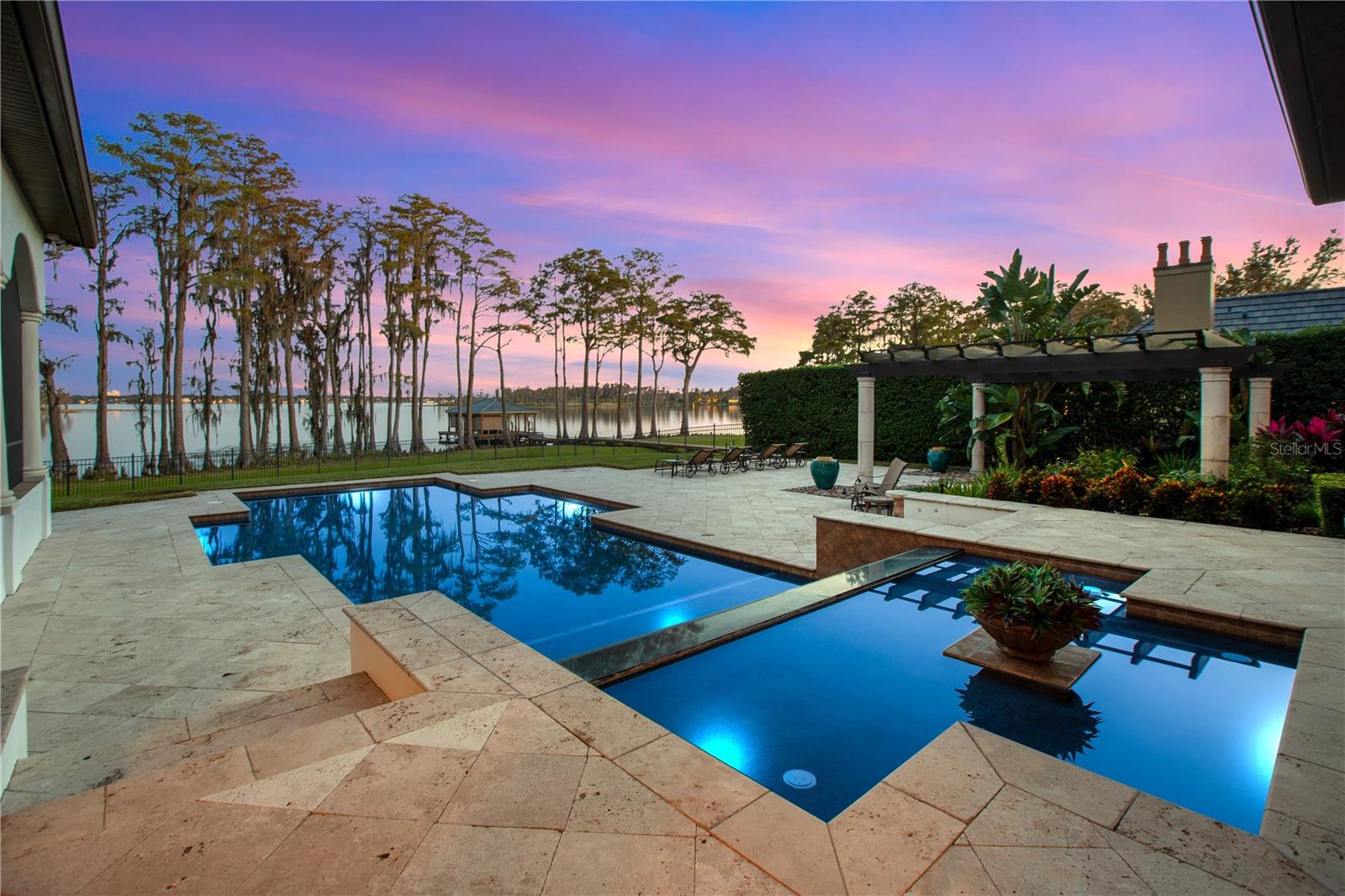 KEENES POINTE - Residential