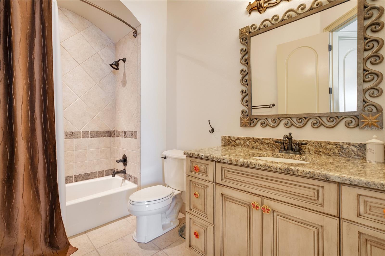 KEENES POINTE - Residential