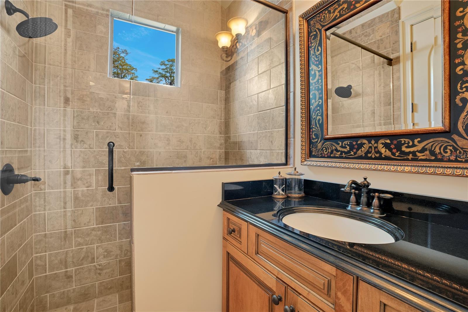 KEENES POINTE - Residential