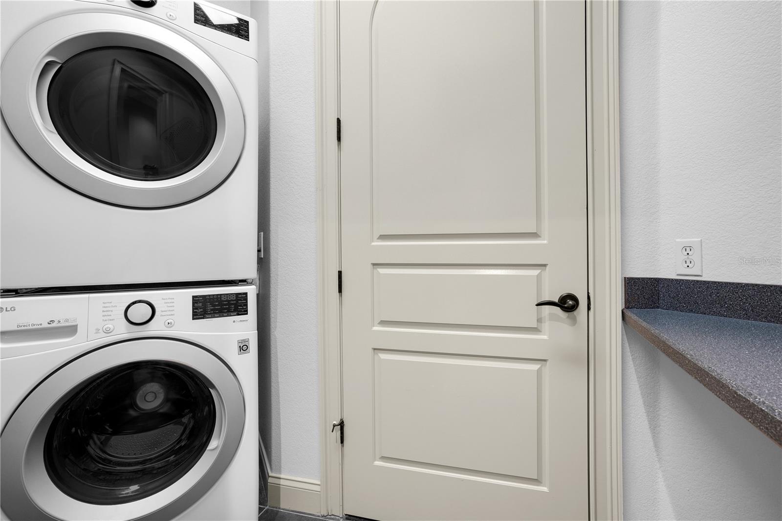 KEENES POINTE - Residential