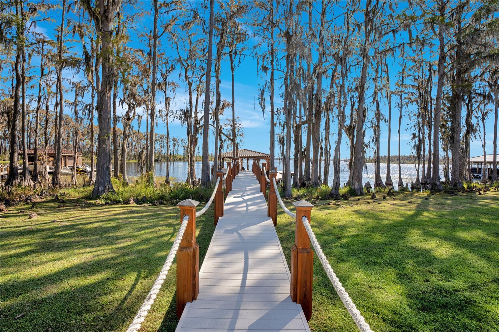 KEENES POINTE - Residential