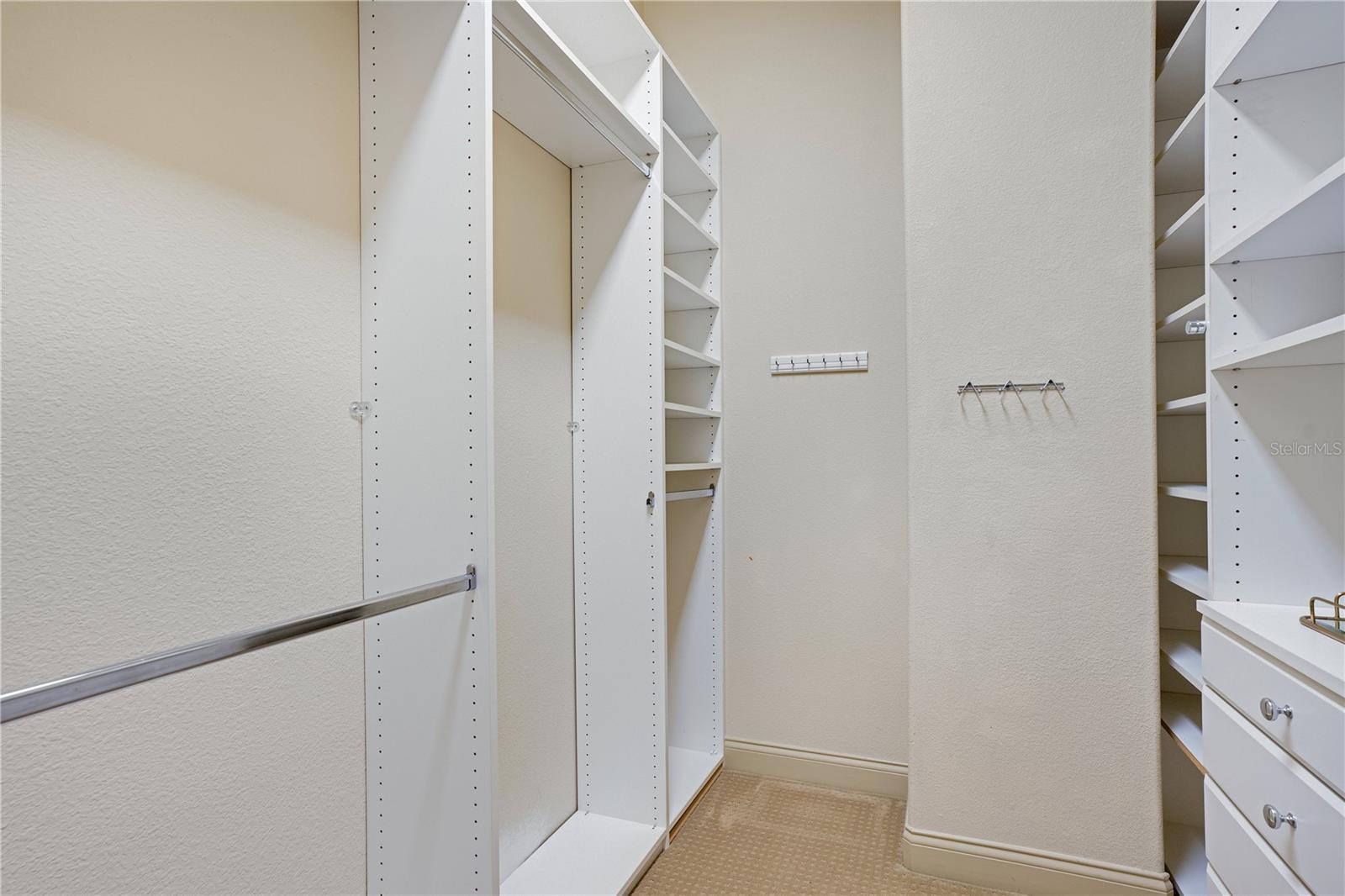 KEENES POINTE - Residential