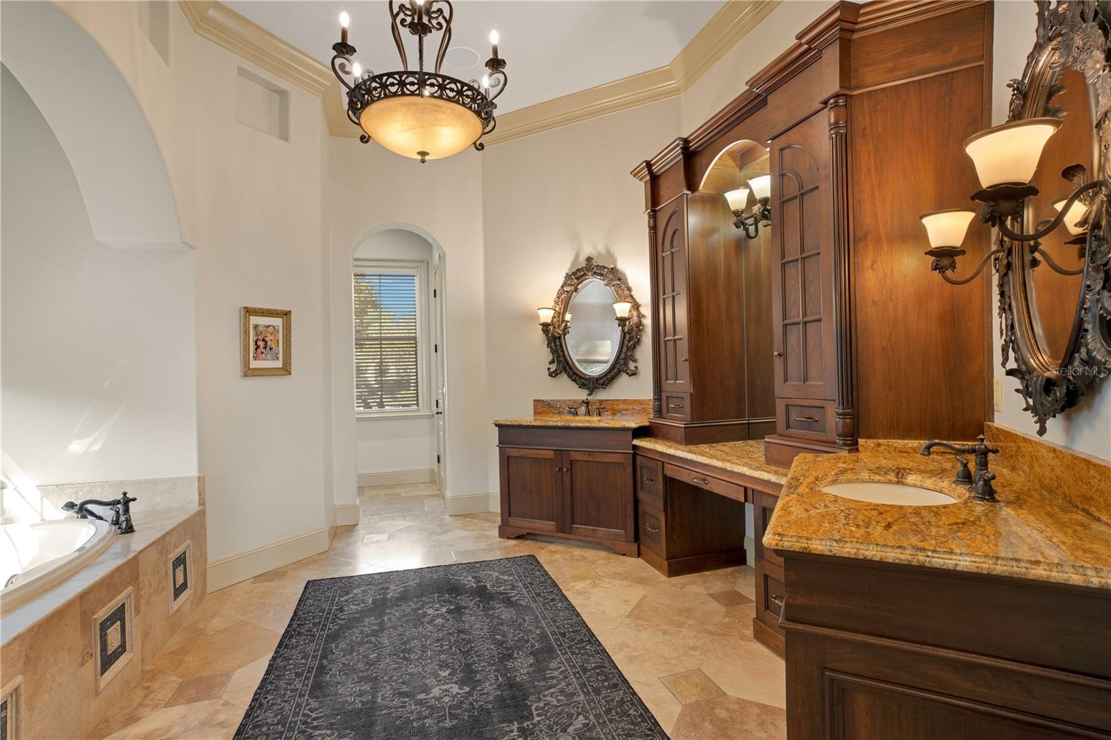 KEENES POINTE - Residential