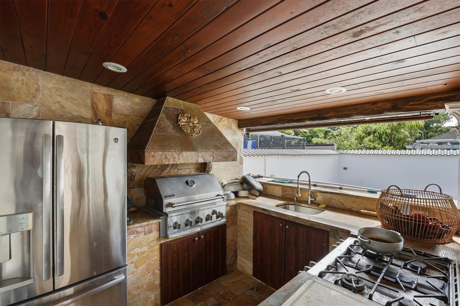 PINE CREST VILLA ADD 4 - Residential
