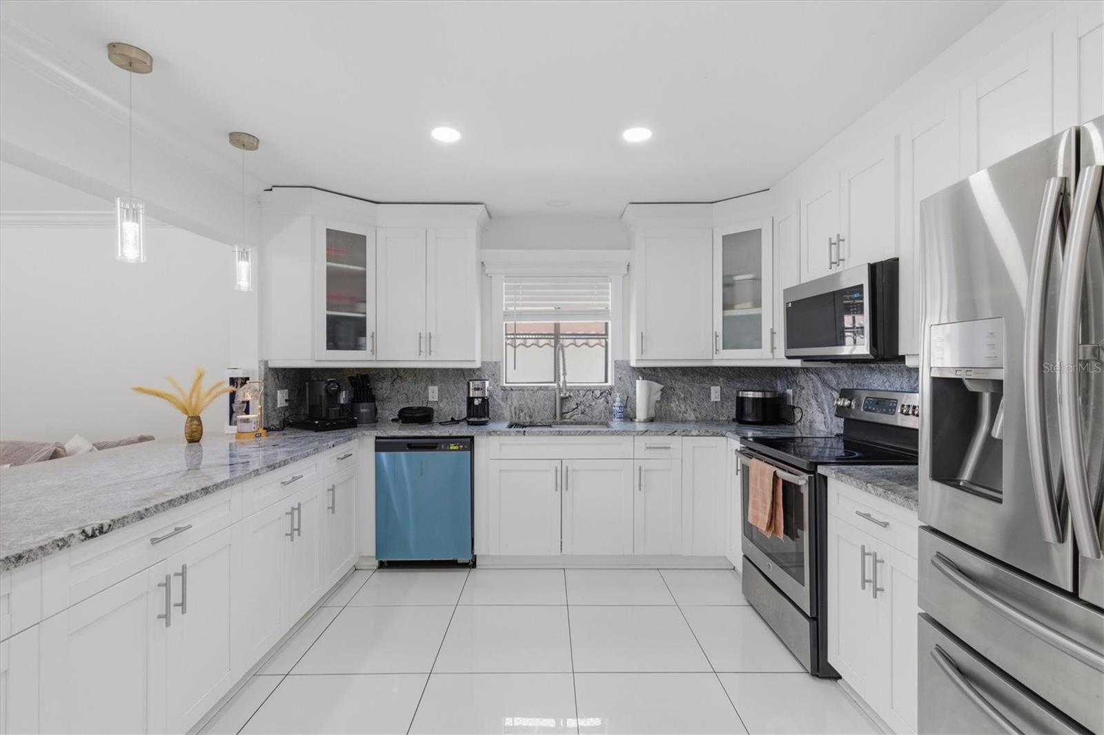PINE CREST VILLA ADD 4 - Residential