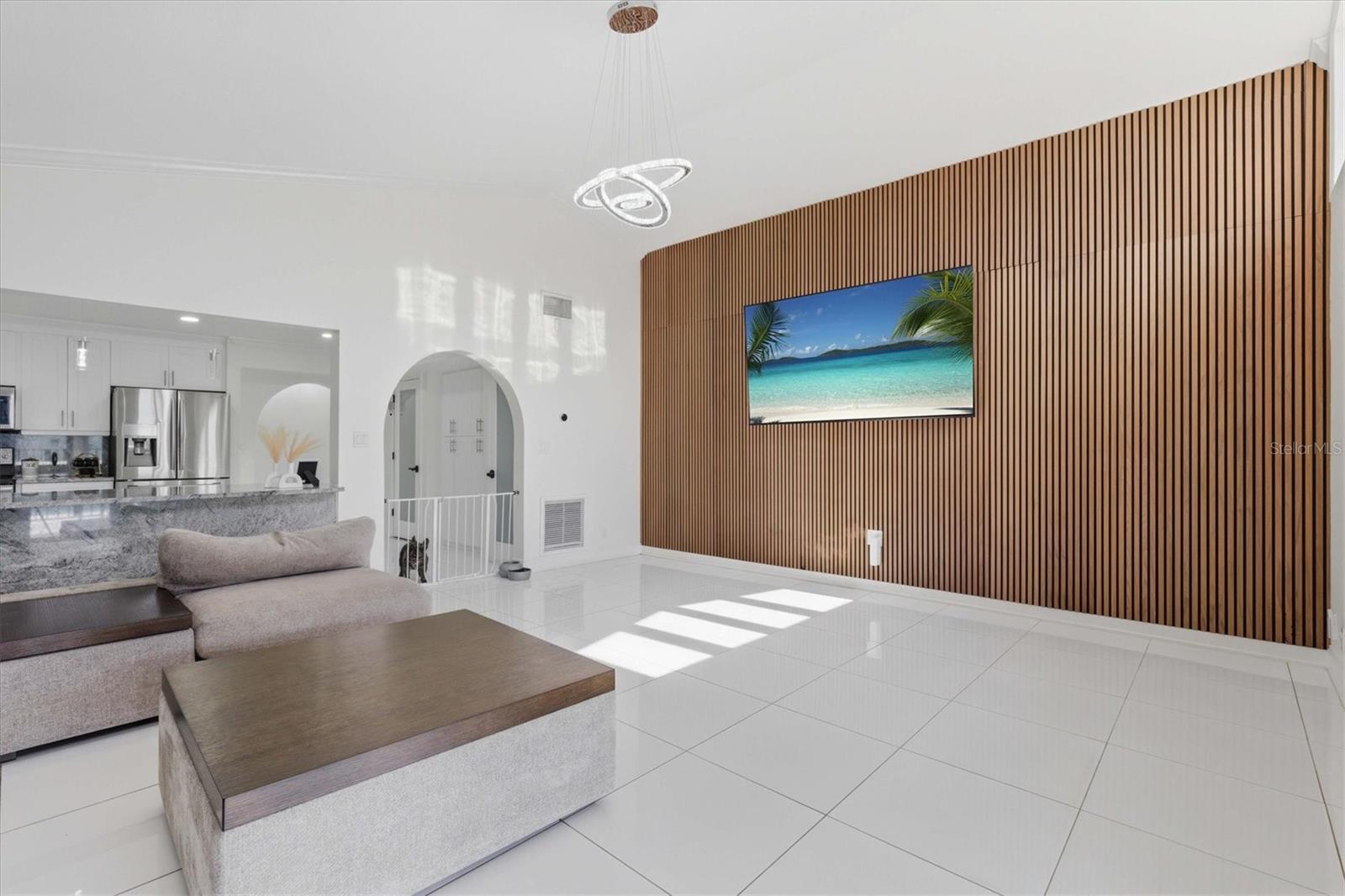 PINE CREST VILLA ADD 4 - Residential