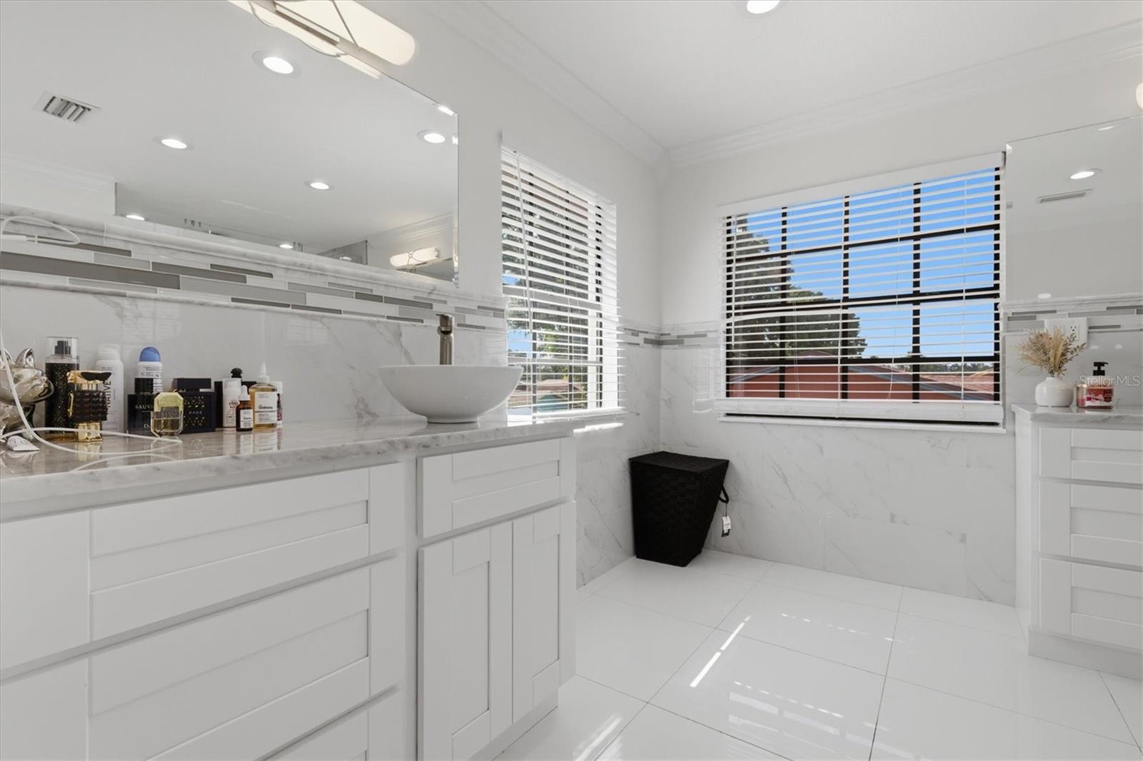 PINE CREST VILLA ADD 4 - Residential