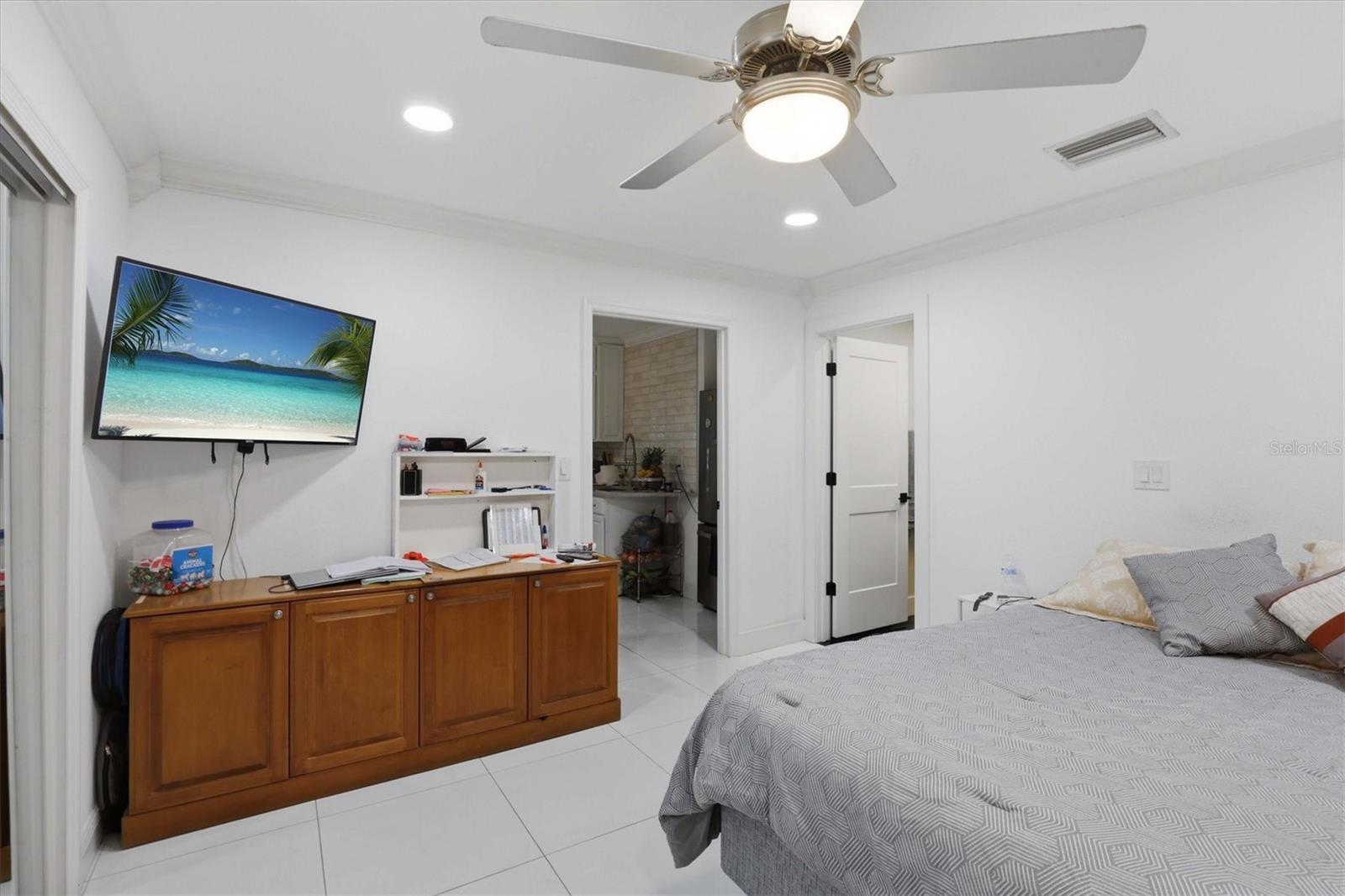 PINE CREST VILLA ADD 4 - Residential