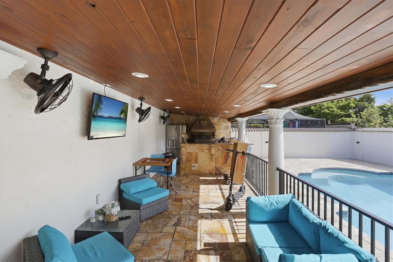 PINE CREST VILLA ADD 4 - Residential