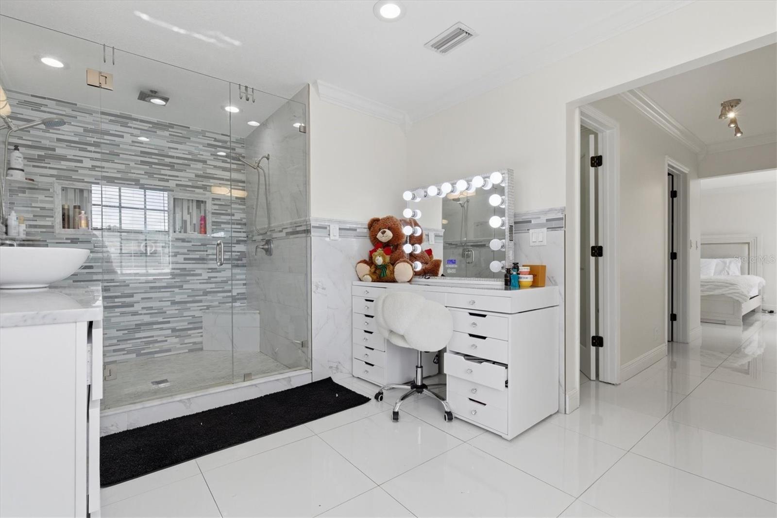 PINE CREST VILLA ADD 4 - Residential