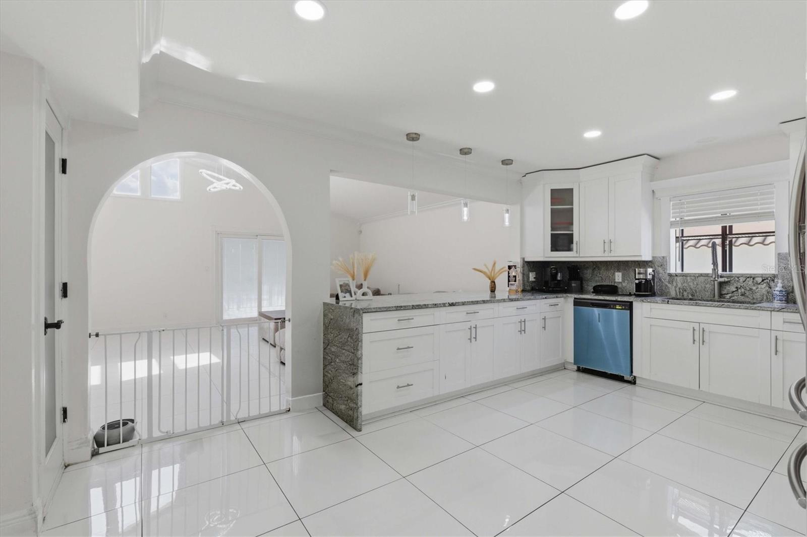 PINE CREST VILLA ADD 4 - Residential