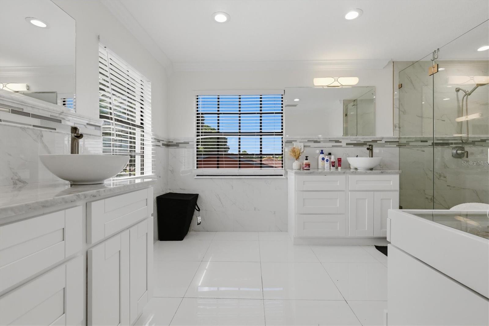 PINE CREST VILLA ADD 4 - Residential