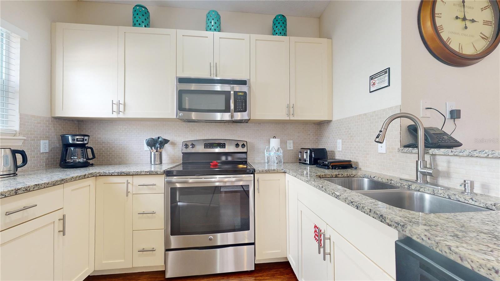 5366 DIPLOMAT COURT 101