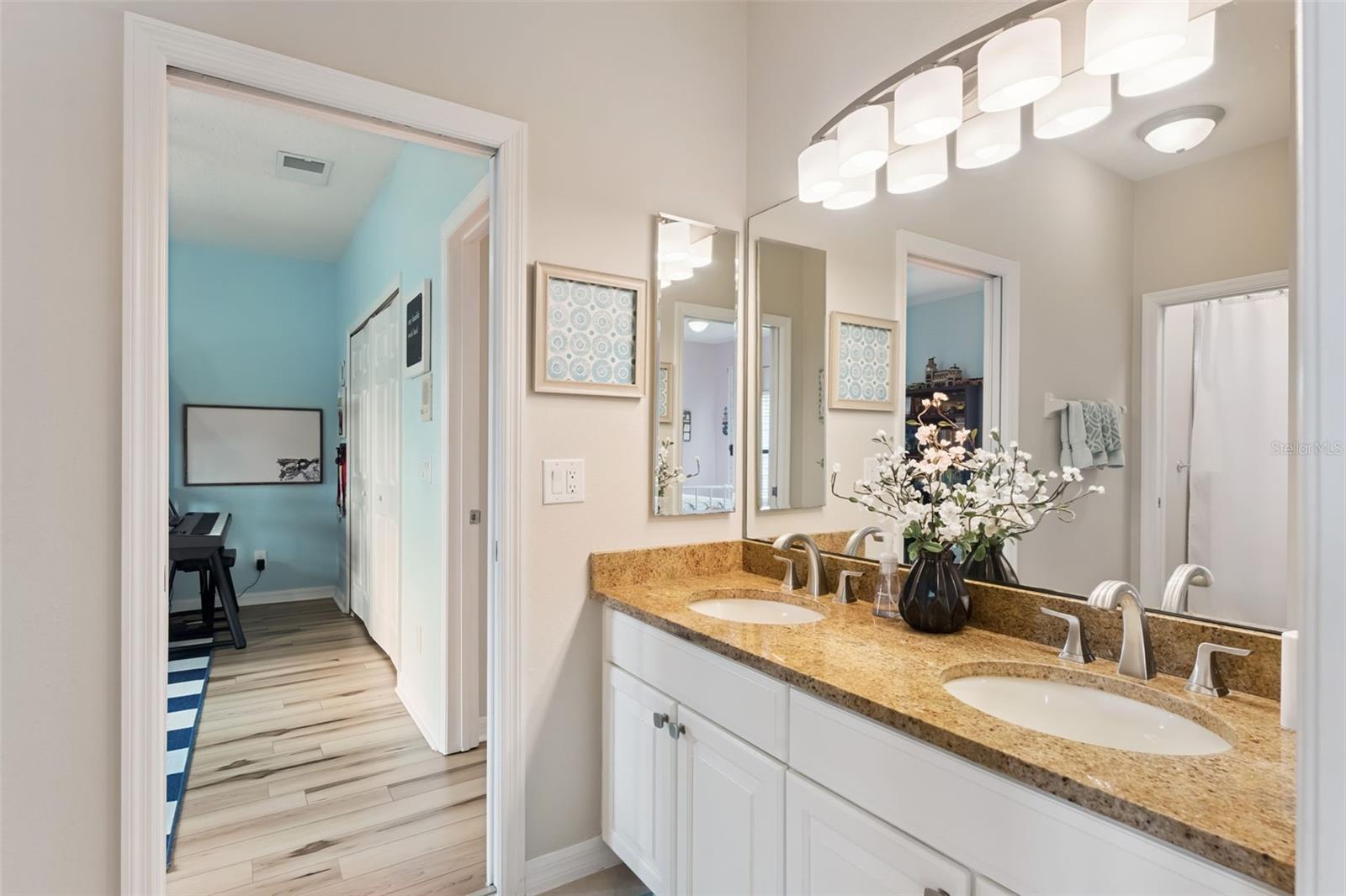 AVERY PARK - Residential