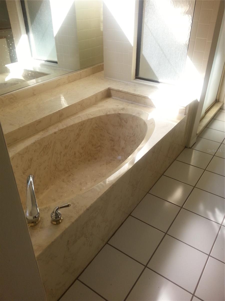 SILVER WOODS PH 02 - Residential Lease