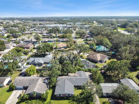 A home in LAKELAND