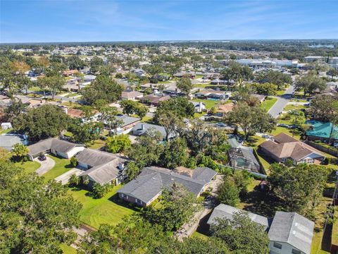 A home in LAKELAND