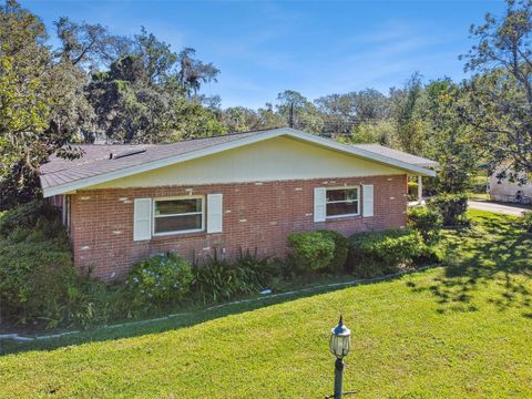 A home in LAKELAND