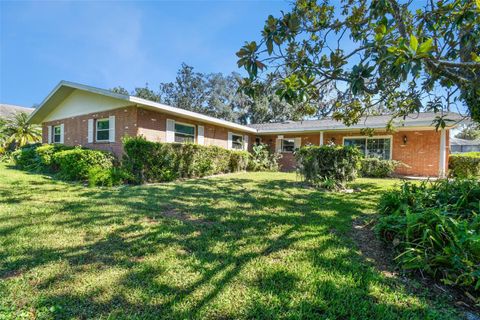 A home in LAKELAND