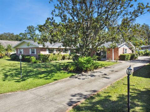 A home in LAKELAND