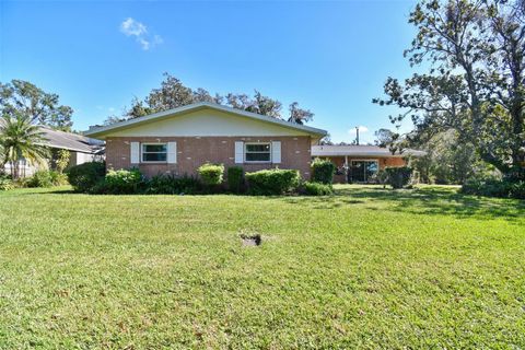 A home in LAKELAND