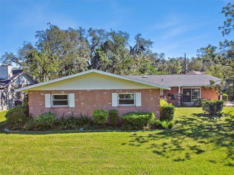 A home in LAKELAND