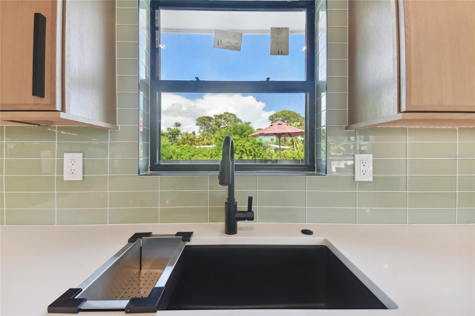 BEACH MANOR - Residential Lease