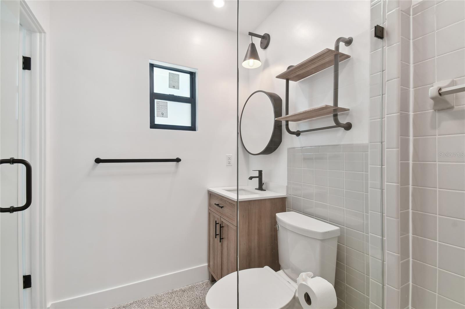 BEACH MANOR - Residential Lease