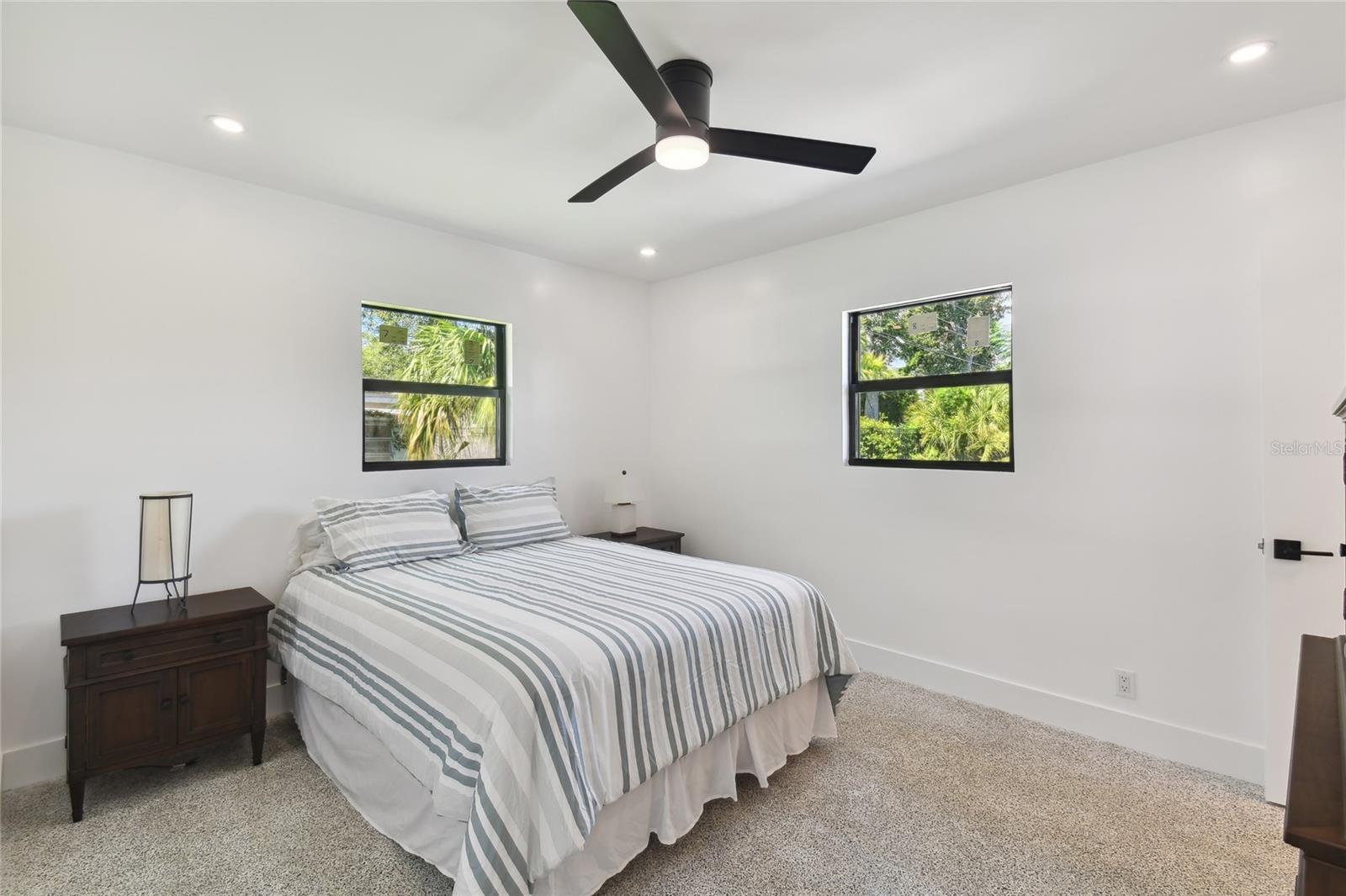 BEACH MANOR - Residential Lease