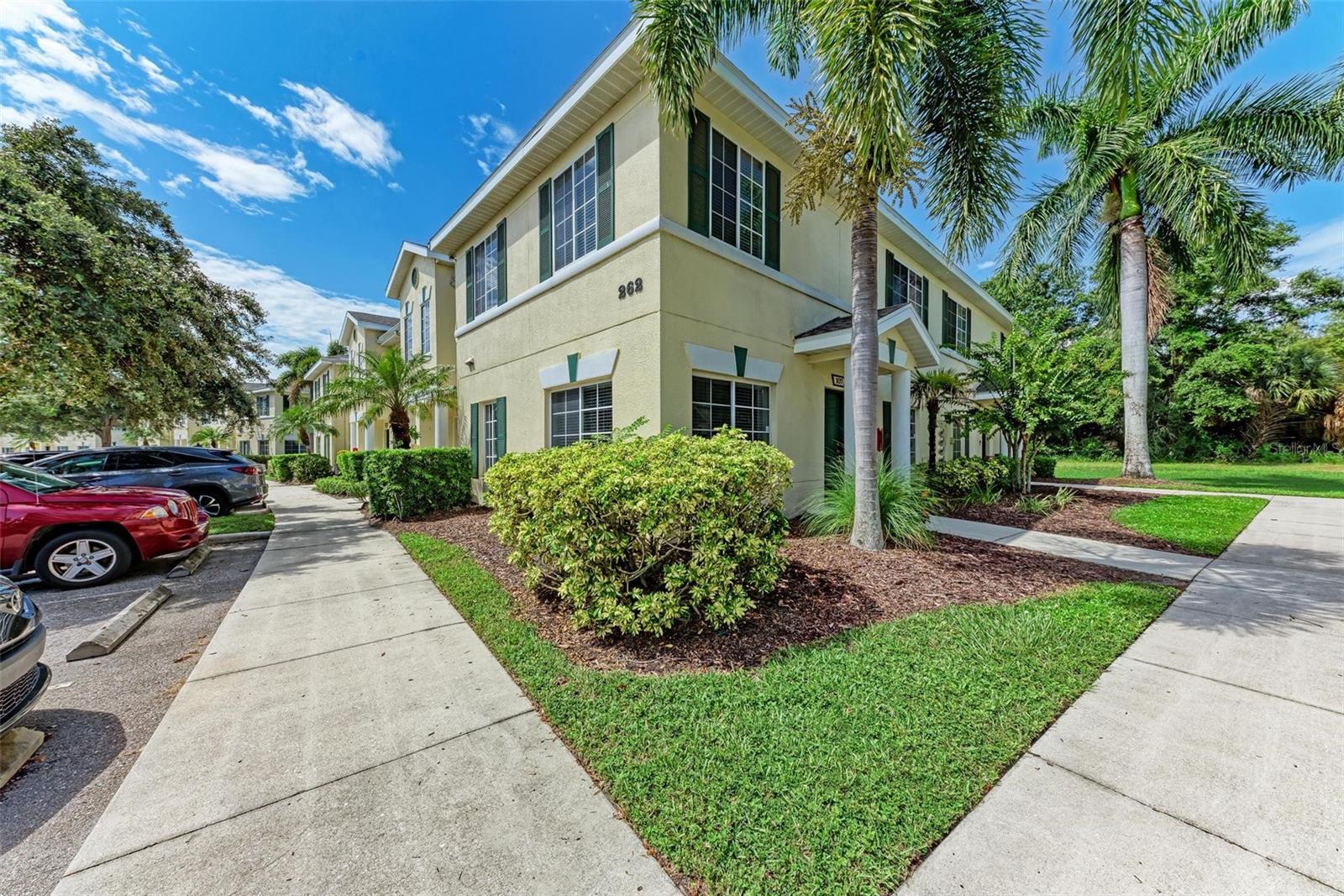 View BRADENTON, FL 34212 townhome