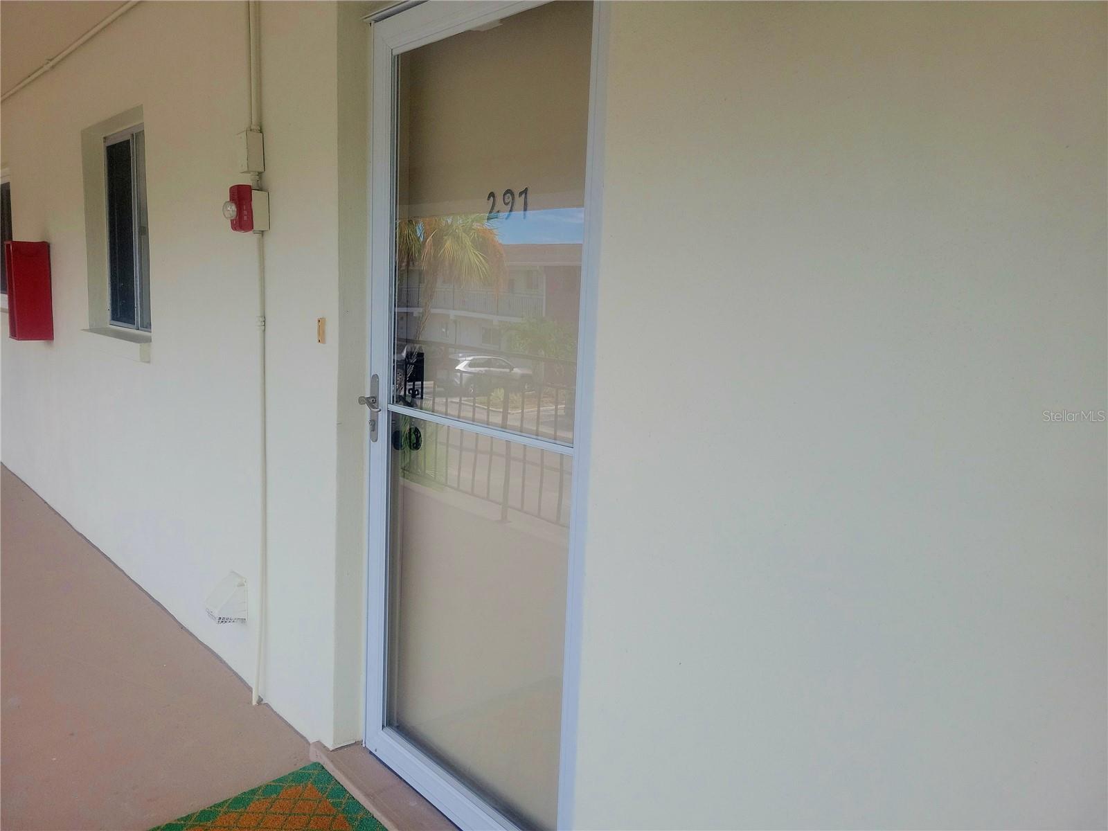 LAKE OVERLOOK APTS - Residential