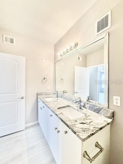 VILLA SONOMA AT INTERNATIONAL - Residential Lease