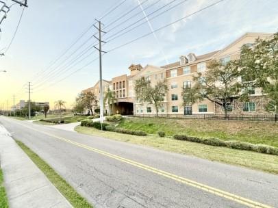 VILLA SONOMA AT INTERNATIONAL - Residential Lease