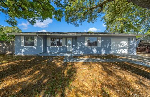 Photo of 14906 SW 38th Circle, Ocala, FL 34473 (MLS # OM722107)