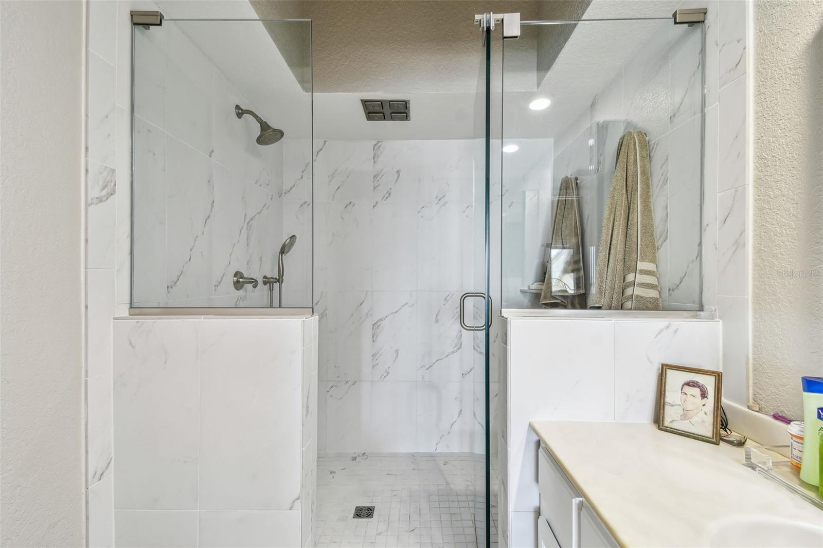 LE SCAMPI CONDO - Residential