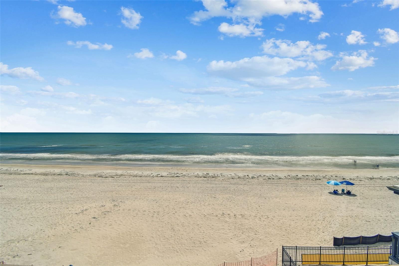 LE SCAMPI CONDO - Residential