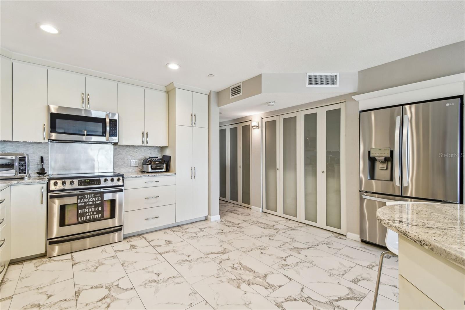 LE SCAMPI CONDO - Residential