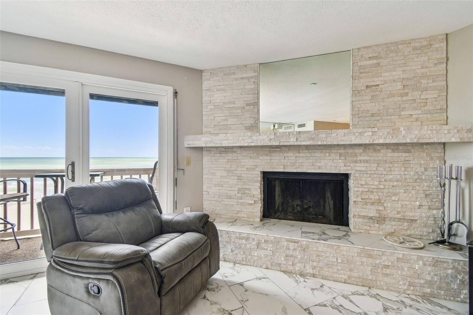 LE SCAMPI CONDO - Residential