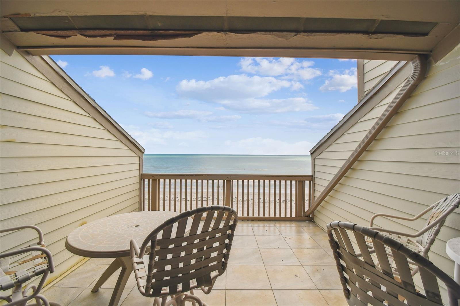 LE SCAMPI CONDO - Residential