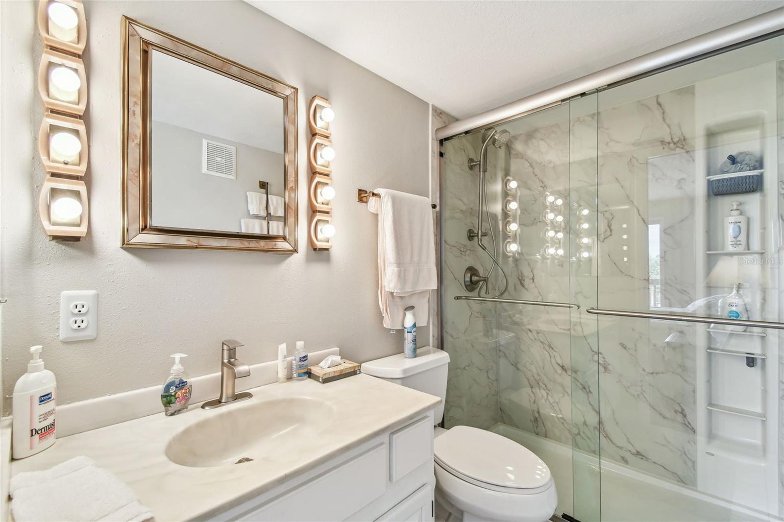 LE SCAMPI CONDO - Residential