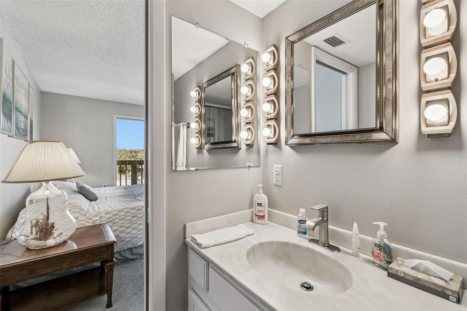 LE SCAMPI CONDO - Residential