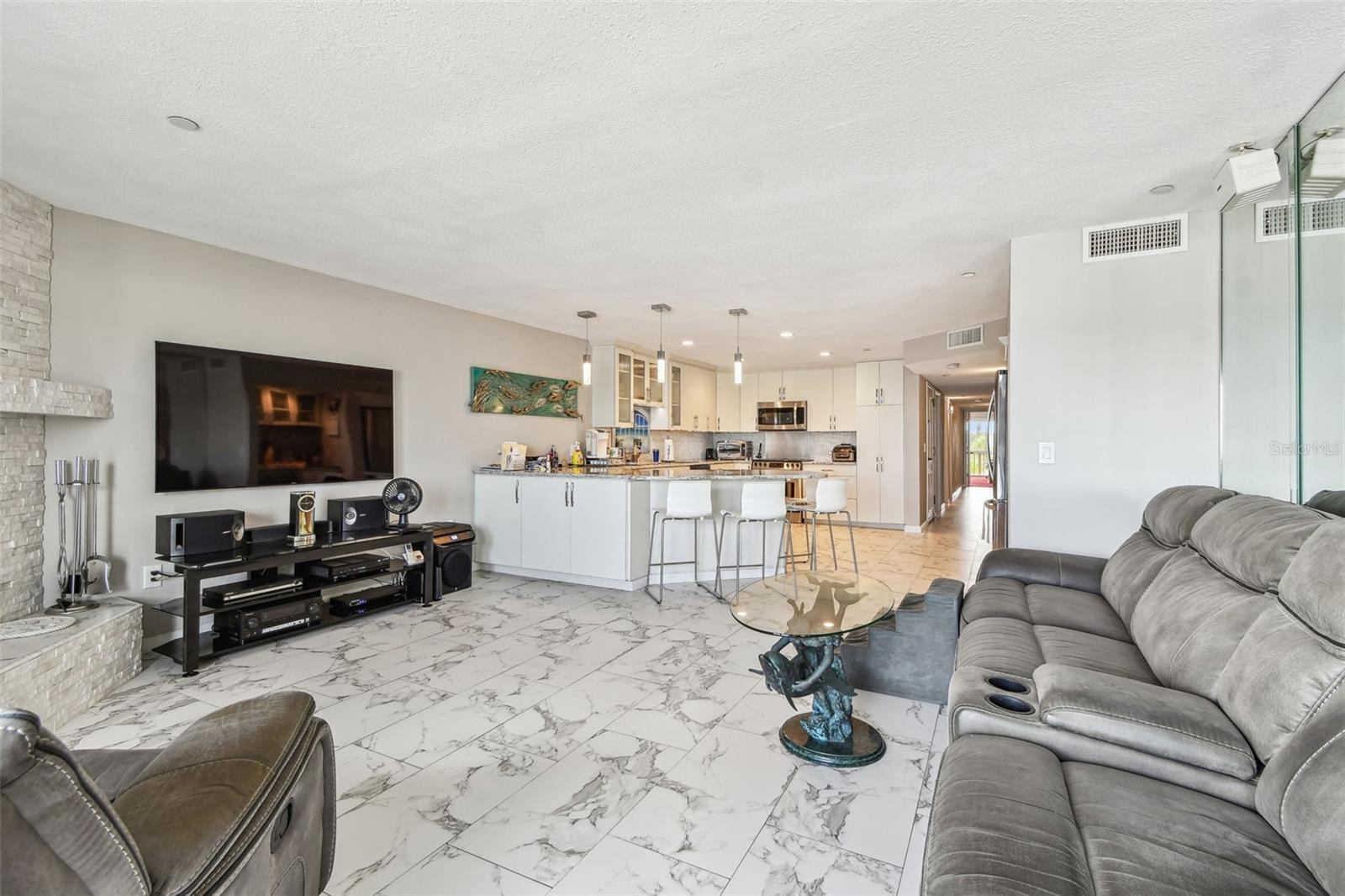 LE SCAMPI CONDO - Residential