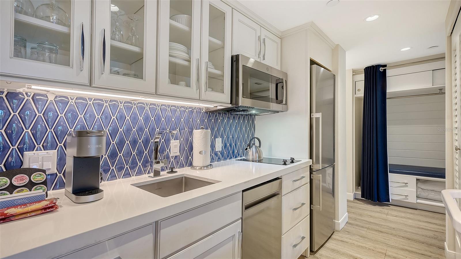 250 SANDS POINT ROAD 5101