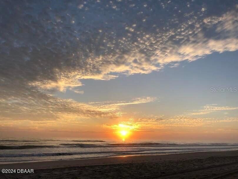 ALIKI CONDO - Residential