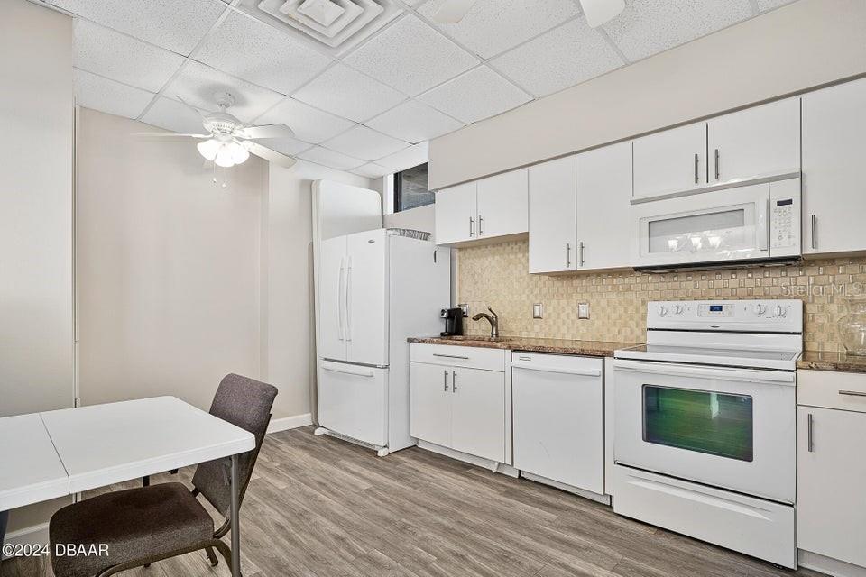 ALIKI CONDO - Residential