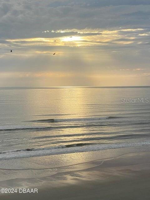 ALIKI CONDO - Residential