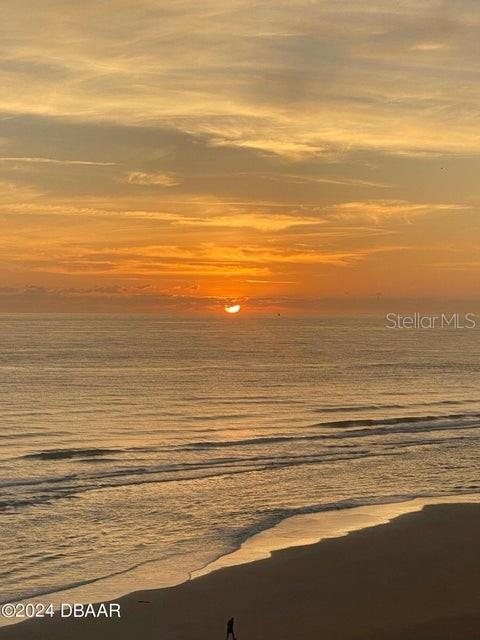 ALIKI CONDO - Residential