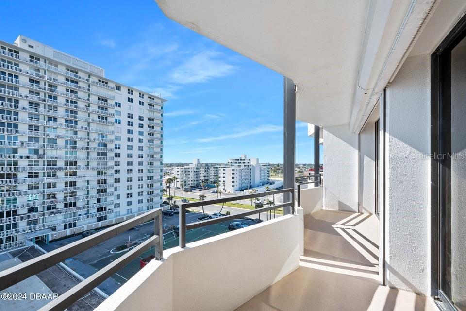 ALIKI CONDO - Residential